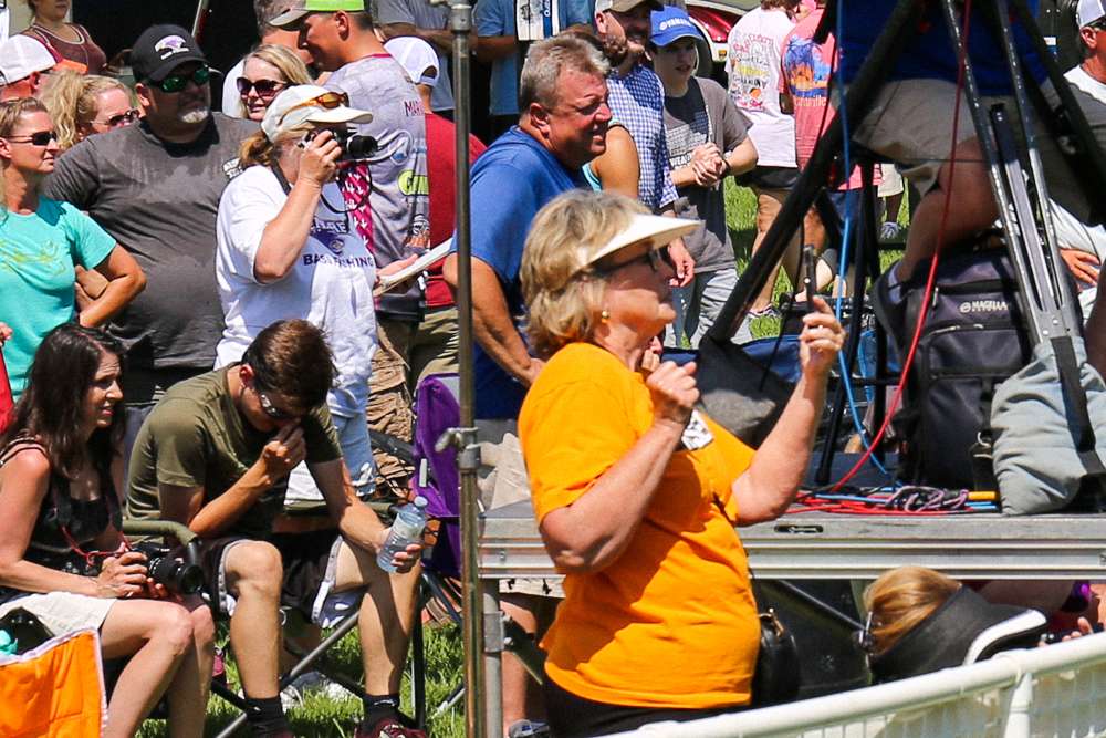 This UT mom waits for the results of her anglers on stage. 