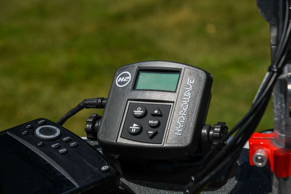 Pipkens is a believer in the Hydrowave H2 Electronic Feeding Stimulator. âAt a tournament on Oneida Lake it drew fish up off the bottom in 30 feet of water.â The unit features 16 sound patterns for added versatility, the new H2 also now offers five pre-programmed delay options ranging from 15 to 120 seconds. 
