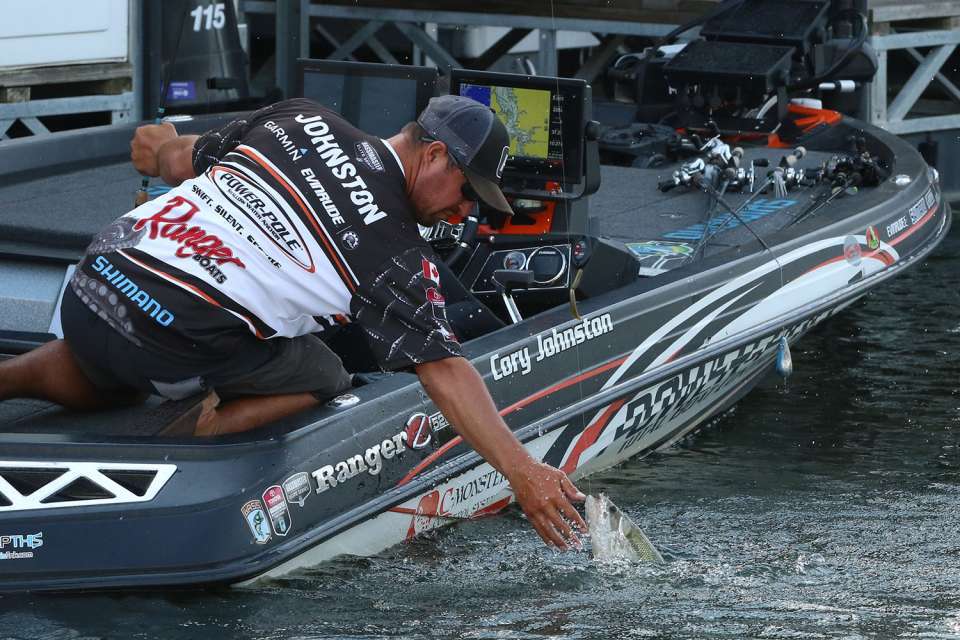 Another threat to win is Canadian Cory Johnston, who sits third with 747 points. Johnston, who just missed the cut at the St. Lawrence River after day-long boat issues, kept his title hopes alive with a third-place finish at Tenkiller. He climbed within range from 30 to 14 points back. 
