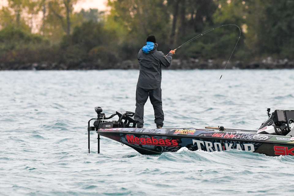Chris Zaldain won't let rough waters stop him from trying to take the top spot on Day 1 of the Toyota Bassmaster Angler of the Year Championship on Lake St. Clair. 