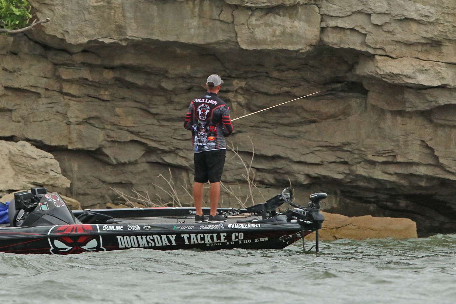 Follow David Mullins as he climbs the leaderboard during Championship Sunday at the 2019 Cherokee Casino Tahlequah Bassmaster Elite at Lake Tenkiller.