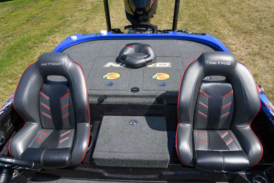 The seats in the Nitro Z21 are padded for a comfortable ride, but thatâs not all. âUnderneath theyâve got adjustability,â he said. âThey slide forward and back.â Grab handles also are integrated into the seating area.