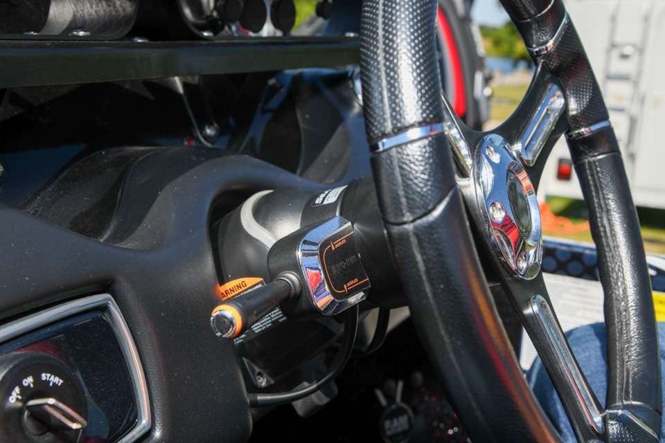 On the left of the steering column is his control for his jackplate. âI can drive and raise or lower the jackplate as I go,â he said. âLike if youâre in Florida when you raise up in the grass to get on plane and you do a real hard turn, if you canât lower your jackplate real quick it blows out.â