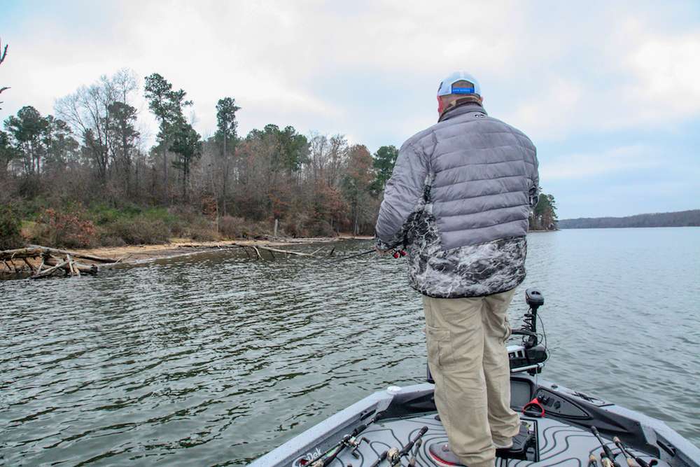 <b>11:45 a.m.</b> Lowen moves 25 yards uplake and flips a half-ounce black and blue Lure Parts Online jig/Strike King trailer combo to scattered laydowns.<br>
<b>11:54 a.m.</b> He runs a mile uplake to jerkbait a channel bank.
<p>
<b>2 HOURS LEFT</b><br>
<b>12:01 p.m.</b> Still jerkbaiting the steep bank. <br>
<b>12:13 p.m.</b> Lowen makes a short hop uplake to a sand point and tries the Vision 110. No takers here. âThe points uplake are much shallower than the ones near the dam.â<br> 
<b>12:29 p.m.</b> Lowen runs back to the point where he hit the stump earlier and tries the 110.<br>
<b>12:35 p.m.</b> The water here is murkier than downlake, so Lowen reverts to the Dollar Bill on the point.<br>
