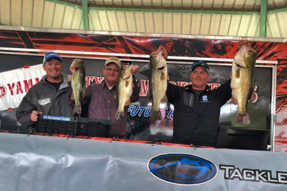 The winners were Larry Mosby and Ben Richardson, who weighed in 25.44 with an 8.99 lunker to top the 100-boat field.