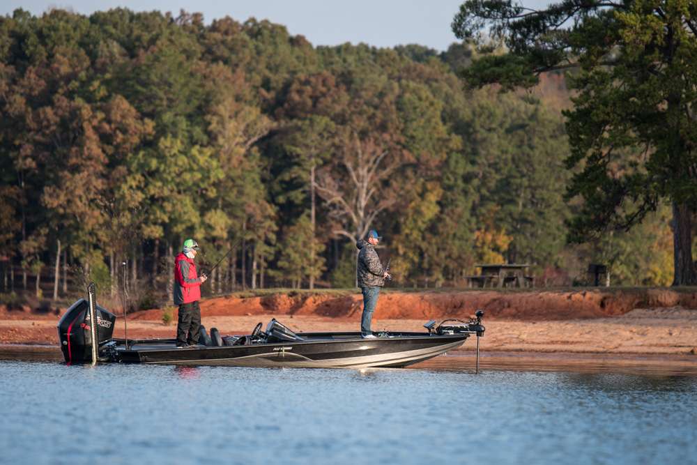 See highlights of anglers fishing Day 2 of the TNT Fireworks B.A.S.S. Nation Championship on Lake Hartwell in South Carolina.