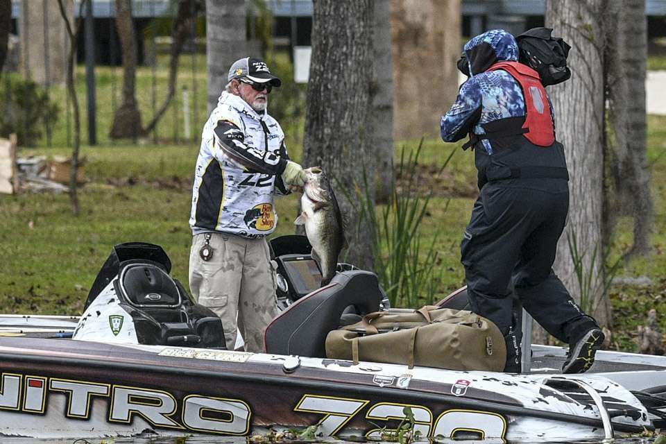 <b>St. Johns River</b><br>
Early February on the St. Johns River means two things. Prespawn and big bass. Both panned out as Rick Clunn won a second time in three years with a weight of 98 pounds, 14 ounces. 
