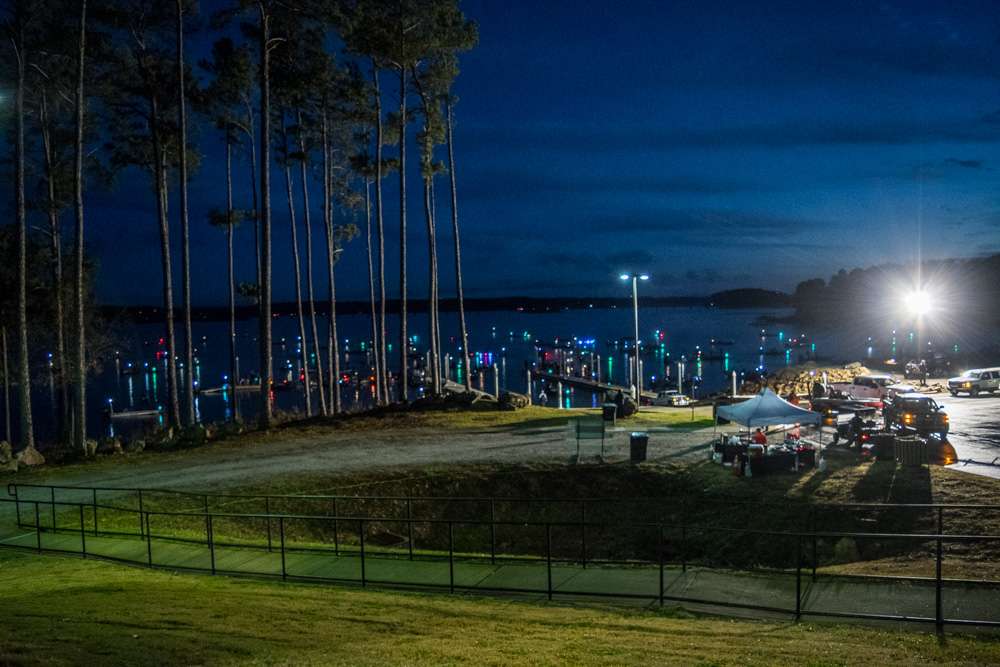 See the teams head out on Lake Hartwell for Day 1 of the 2019 Bassmaster Team Championship.