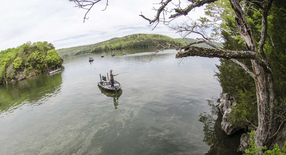 Guntersville is one of just seven lakes to produce Century Club catches â more than 100 pounds in four days of fishing with a five-bass creel limit â and it's done it five times. The first time it cracked the mark was in the 2009 Bassmaster Elite Series event when four anglers all broke triple digits.