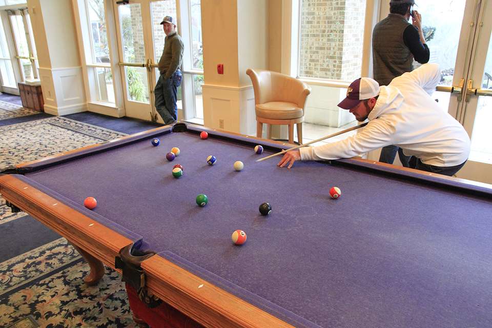 Those who registered early, took some time to shoot some pool in the resort lobby.