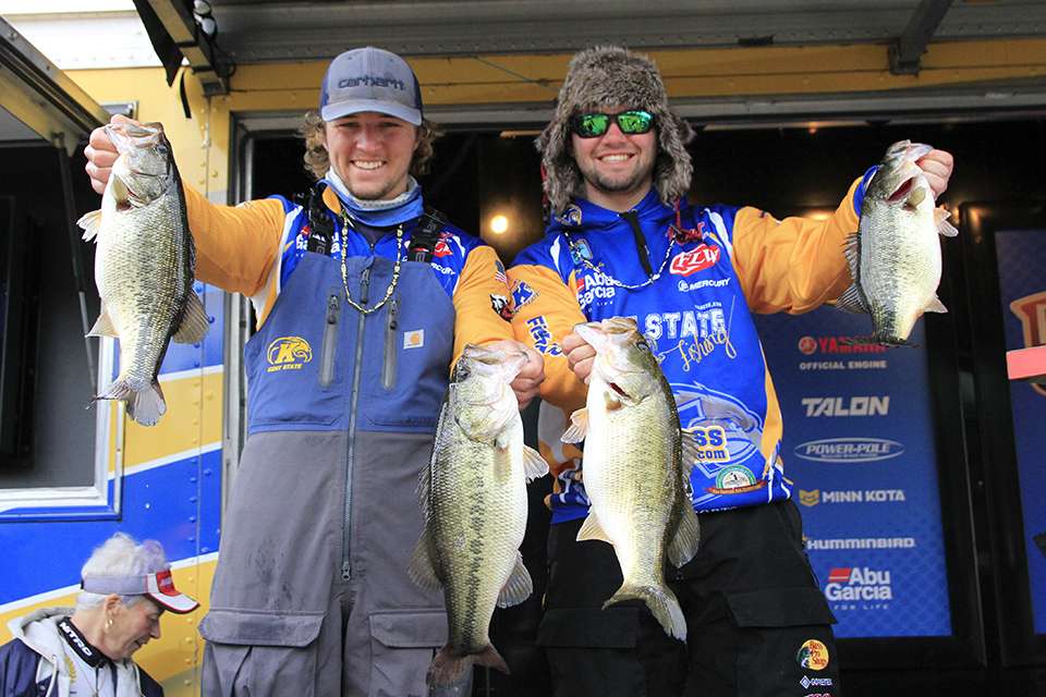 Tanner Ward and Rory Franks of Kent State (3rd, 17-10)