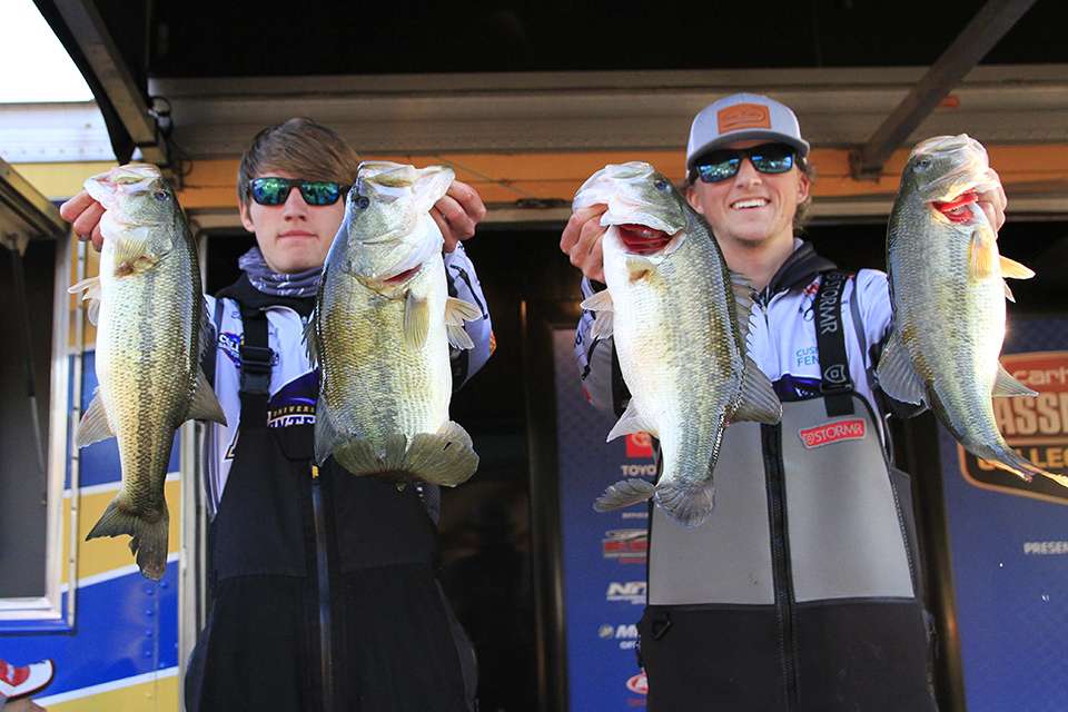 Griffin Phillips and Ethan King of Montevallo (12th, 29-9)