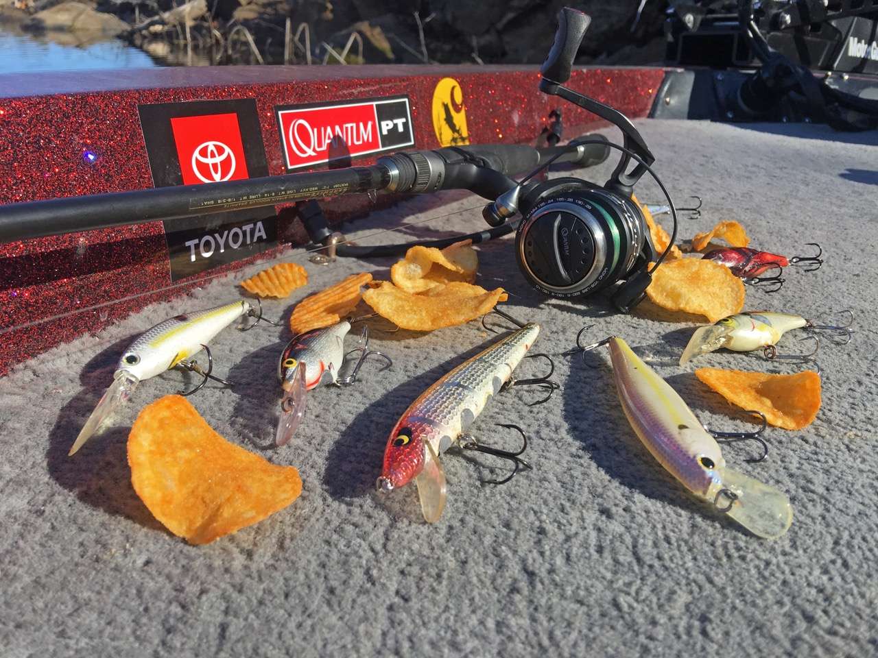 Cast cold water crankbaits with spinning tackle - Bassmaster