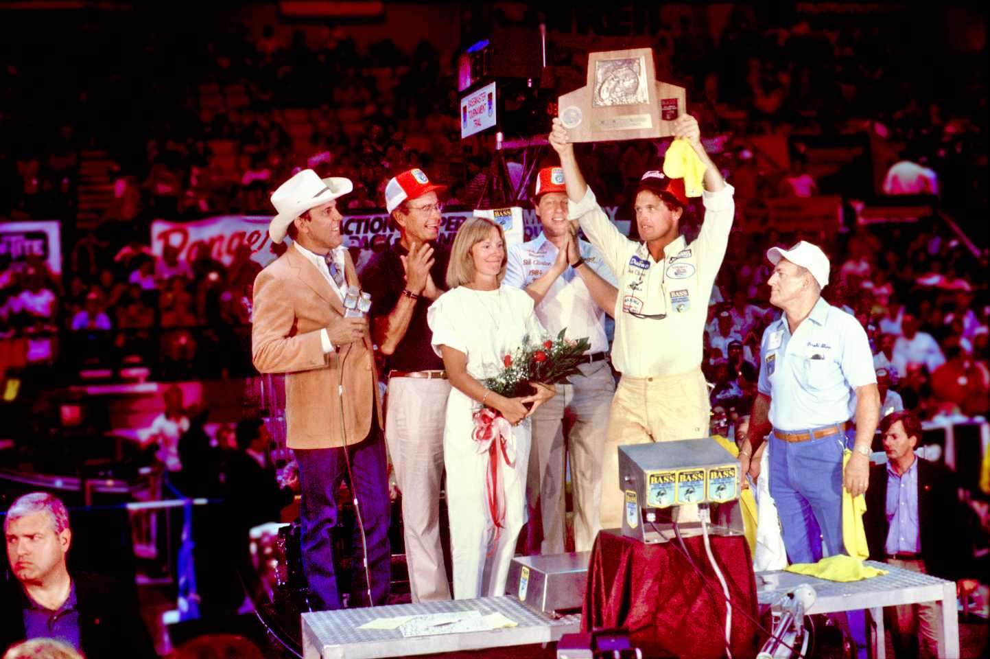 Rick Clunn won his third of four Classics in 1984 on the Arkansas River. The win wasnât even close. Clunn won with 75-9, while Greg South finished second with 50-1. 

