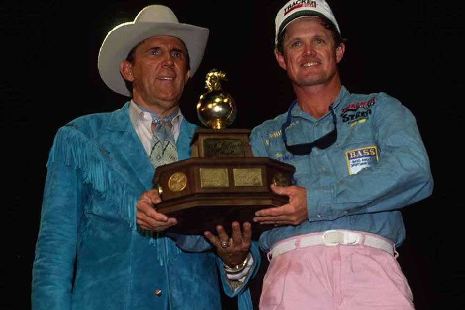 This was Clunnâs final day attire when he won his fourth Classic. And how do you like that Ray Scottâs pairing of fringed jacket, ascot and cowboy hat?