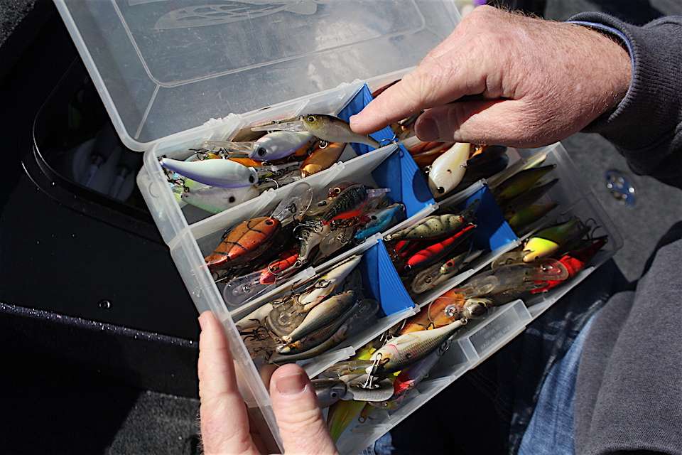 Shad Raps and most baits like them are very light, which makes them difficult to throw, especially in windy situations. The Soul Shad by Jackall that Canterbury is pointing at here, is a bait very similar to a Shad Rap with one key difference â it has an internal weight redistribution system. On the backcast, a ball weight dislodges from a magnet in the belly and rolls to the tail of the bait. This makes the bait cast tail-first, which makes it more aerodynamic overall and results in a longer, easier cast. When the bait hits the water, the ball rolls back to the magnet and the bait regains its balance for the presentation.  