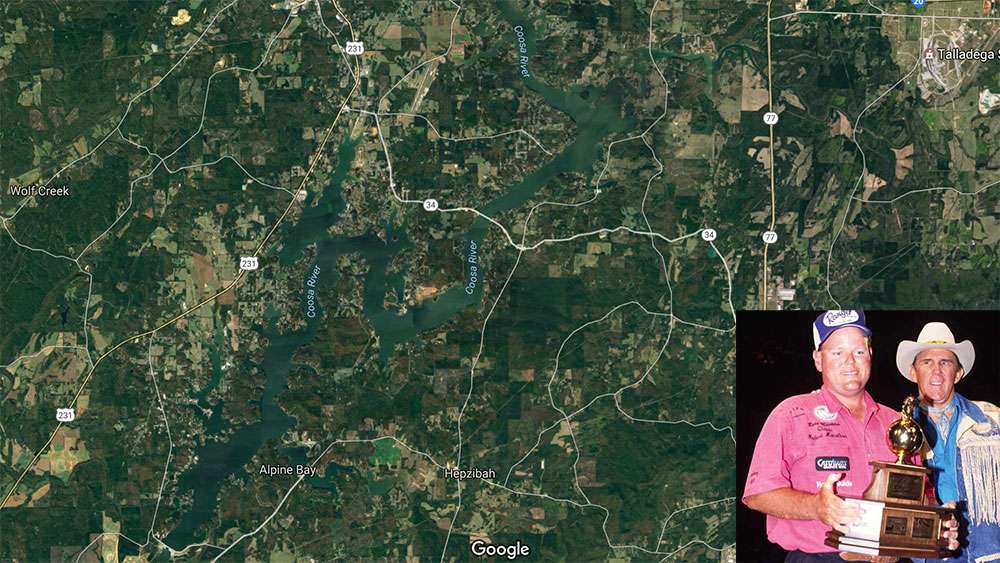 <b>1992</b></p
<p>Venue:	Lake Logan Martin</p>
<p>Host:	Birmingham, Alabama</p>
<p>Winner:	Robert Hamilton, Jr., Brandon, Mississippi</p>
<p>Weight:	59-6</p>
<p>Big Bass:	6-14 (Robert Hamilton, Jr.) </p>
<p>Creel Limit:	7</p>
<p>Average Daily Catch:	10.63 pounds</p>
<p>Note:	Months before the Classic, Hamilton was driving across the lake on I-20 when he had a premonition. âSomething told me I was going to win the Classic even though at that time I hadnât even qualified for it.â </p>
