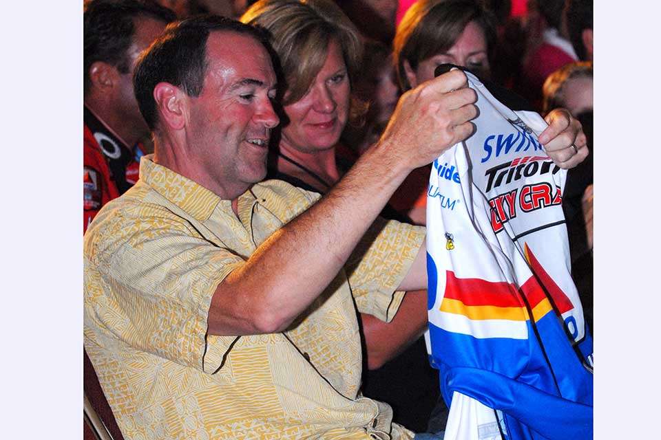 A jersey worn by a B.A.S.S. pro holds intrinsic value, like the one Gerald Swindle gave to then-Arkansas Governor Mike Huckabee when the Elite Legends event was held on the river around Little Rock.