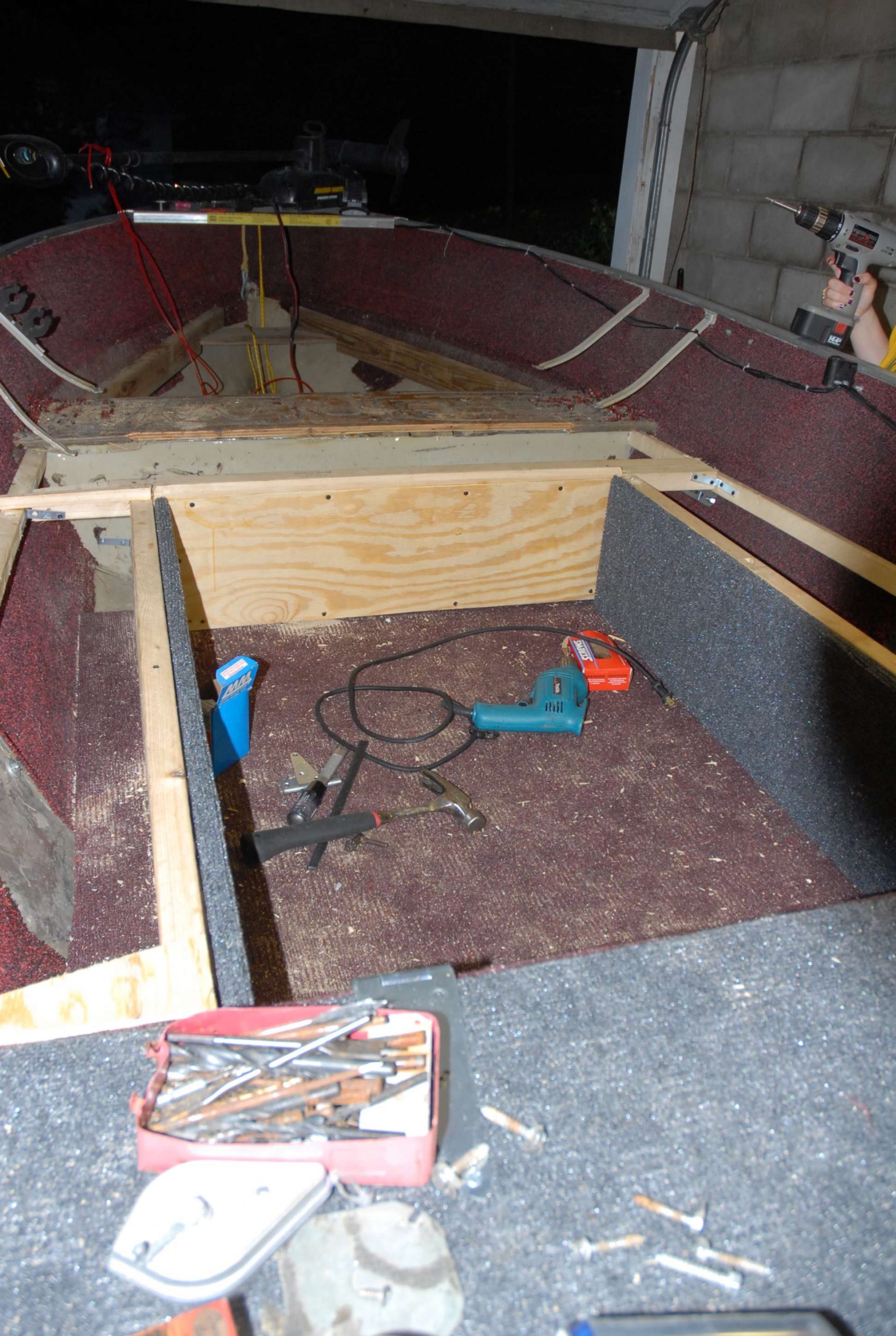 Here the side compartments began to take shape. 