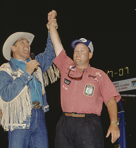 <b>1992</b><br>
Robert Hamilton Jr. blasts into the Classic spotlight with his second-day catch of 23-4 from Alabamaâs Logan Martin Lake. Hamilton ends up with 59 pounds 6 ounces, beating second-place finisher Denny Brauer by almost 8 pounds.
