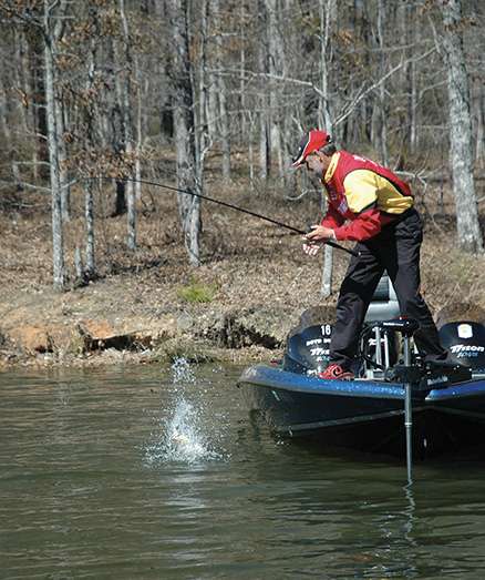 <b>2007</b><br>
At Lay Lake, Alabama pro Boyd Duckett becomes the first angler to win the Classic in his home state.
