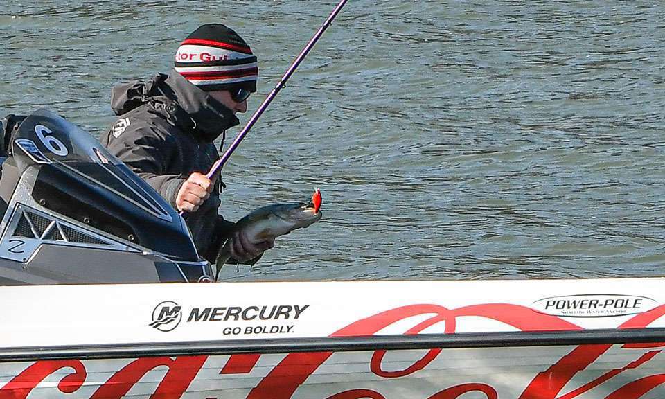 <b>Micah Frazier (54-0; 5th)</b><br>
Micah Frazier used a new lure that was ideal for the chilly prespawn conditions on Lake Guntersville. 
