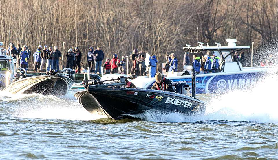 See the Classic anglers race to their starting spots on the first morning of the 2020 Academy Sports + Outdoors Bassmaster Classic presented by Huk!