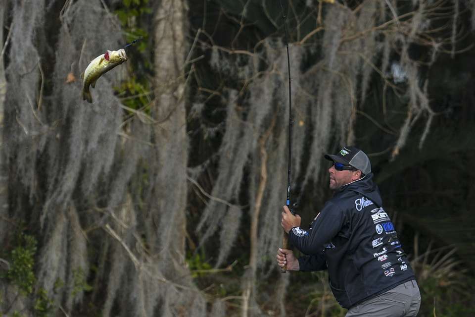 <b>Lee Livesay<br> Longview, Texas <br>(35-1)<br></b>
Has there ever been a guy on the Bassmaster Elite Series who takes things more in stride than Lee Livesay? In his first season on the circuit, he managed five Top 20 finishes, including two Top 10s. His best finishes were a sixth-place showing in the season opener on the St. Johns River and a seventh-place showing at Guntersville. As a guide on Lake Fork, he knows how to catch the big largemouth Guntersville is famous for producing.
