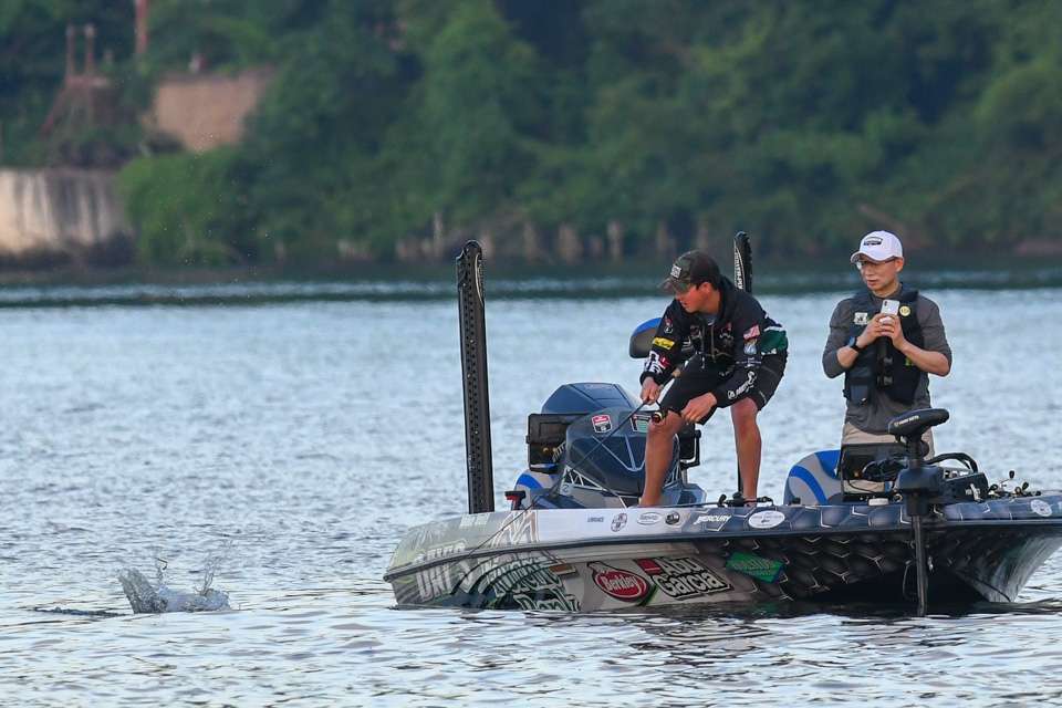 <b>Mike Huff<br> Corbin, Ky.<br> (50-1)<br></b>
Mike Huff had a solid rookie campaign on the Bassmaster Elite Series, but his toughest finish of the year was a 70th-place showing at Lake Guntersville.