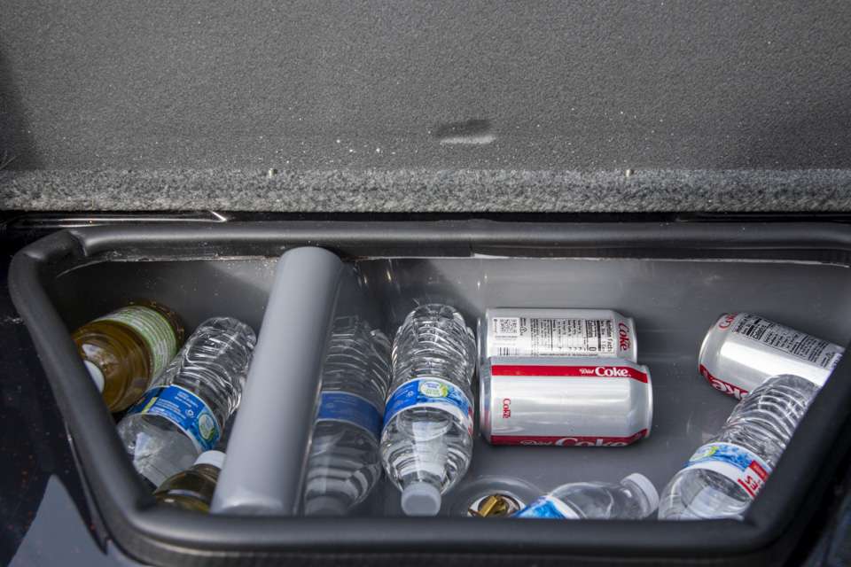 This huge step also conceals an ice chest. The chest isnât very deep, but Latuso said the design makes it easy to grab a drink or a sandwich without having to root around a lot of ice. âAnd it keeps everything good and cool in there,â he said.