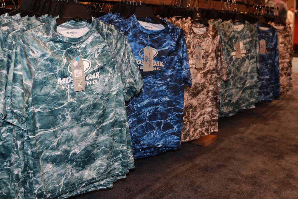 Mossy Oak brought a wide assortment of colors in its popular short sleeve t-shirts.
