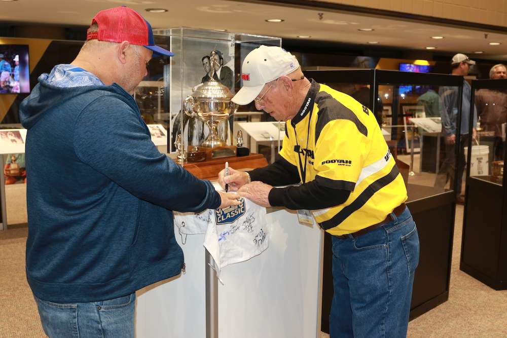 Bobby Murray, the first Bassmaster Classic champion was on-hand to sign autographs. 