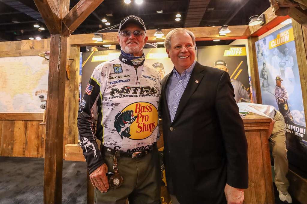 Senator Jones also toured the Expo, meeting Rick Clunn at the Bass Pro Shops booth. 