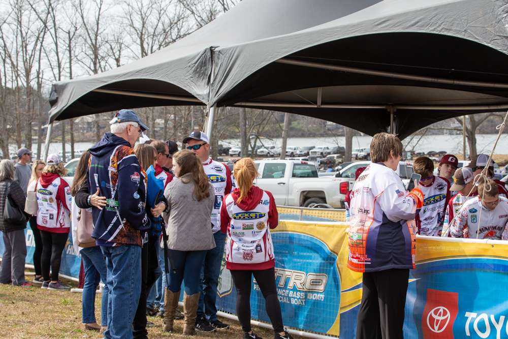 Check out the Junior Division weigh-in of the 2020 Mossy Oak Fishing Bassmaster High School Series at Smith Lake presented by Academy Sports + Outdoors. 