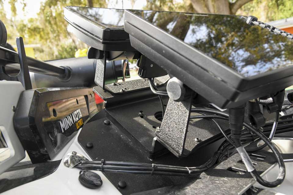 Bass Boat Technology mounts hold his Humminbird units securely in place so he doesnât have to worry about them bouncing out of position. âTheyâre made to fit this specific boat,â Jaye said. âItâs probably the sturdiest mounts Iâve ever used. Iâve used them for the past four years.