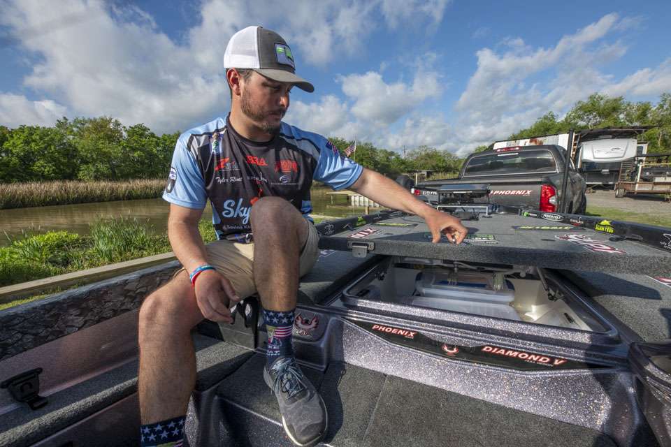 Immediately behind this compartment is a large storage area in which he keeps the rest of soft plastic sticks baits, hard baits and âextra baits.â</p>
<p>âAlmost anything I need other than plastics is in there,â he said.
