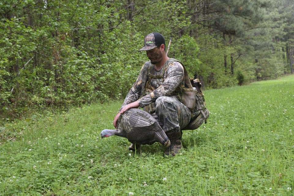The stick also allows the decoy to move freely, increasing the realism.