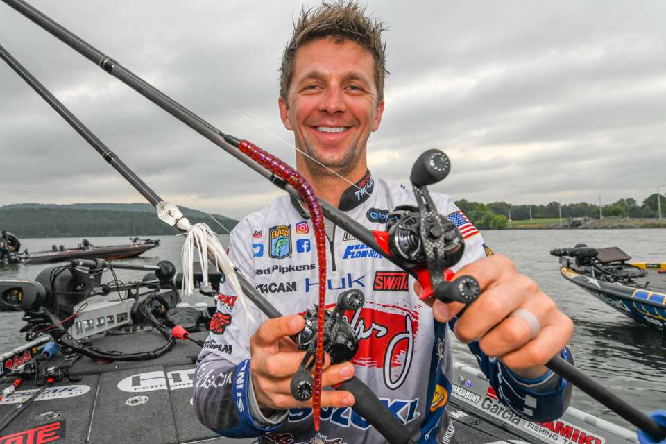 Chad Pipkens (76-10; 6th)<BR>Chad Pipkens rotated through these two lures. A Texas-rigged 11-inch Damiki Lures Mega Miki Worm (plum) with a 5/0 hook and 1/4-ounce weight was a top choice. So was a 1/2-ounce Z-Man Chatterbait, white with a coordinating fluke-style trailer. 