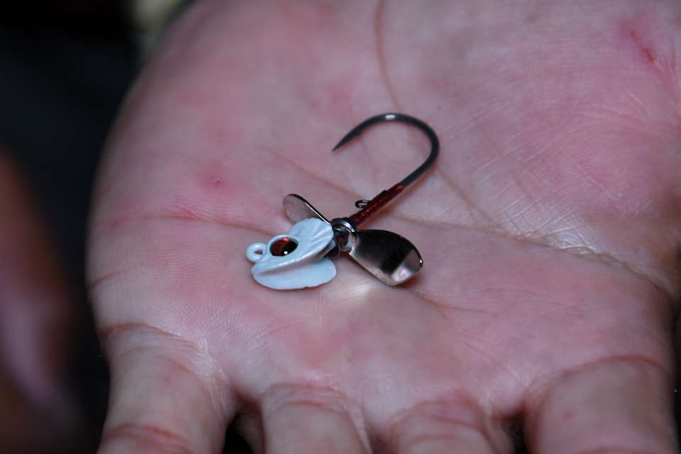 He rigged it to a 1/8-ounce Megabass Okashira Screw Head, featuring two propellers that provide vibration and lift to the bait. âIt was important when fishing in that shallow water, to keep the lure off the bottom and in the strike zone.â 
