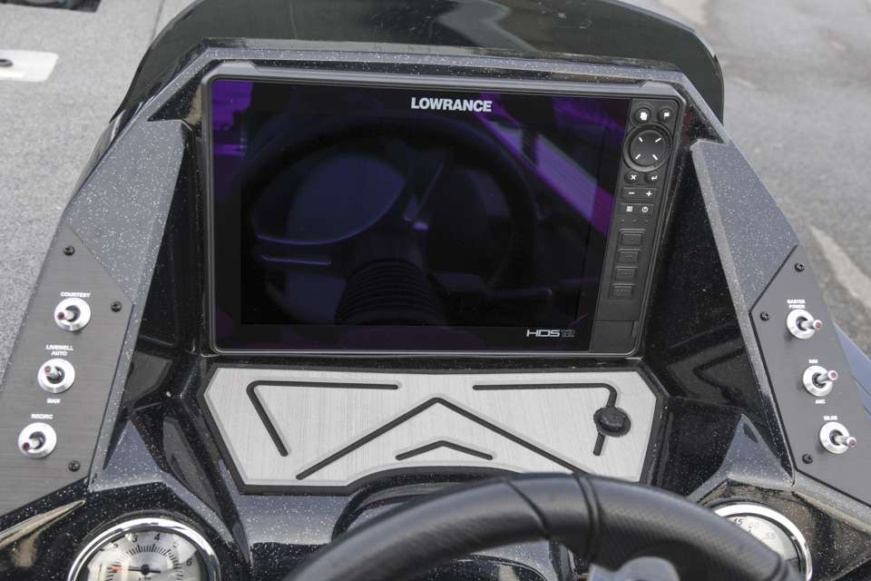 His second Lowrance HDS12 is mounted in Coxâs console. Again, this is mainly used for navigation and to set and review waypoints.
<br><br>
The console doesnât include a lot of switches; instead, a few key controllers are mounted on either side of the HDS12.
<br><br>
âItâs all simple stuff,â Cox said. âI want to mineralize the issues as much as possible. If it breaks, I want to be able to fix it.â

