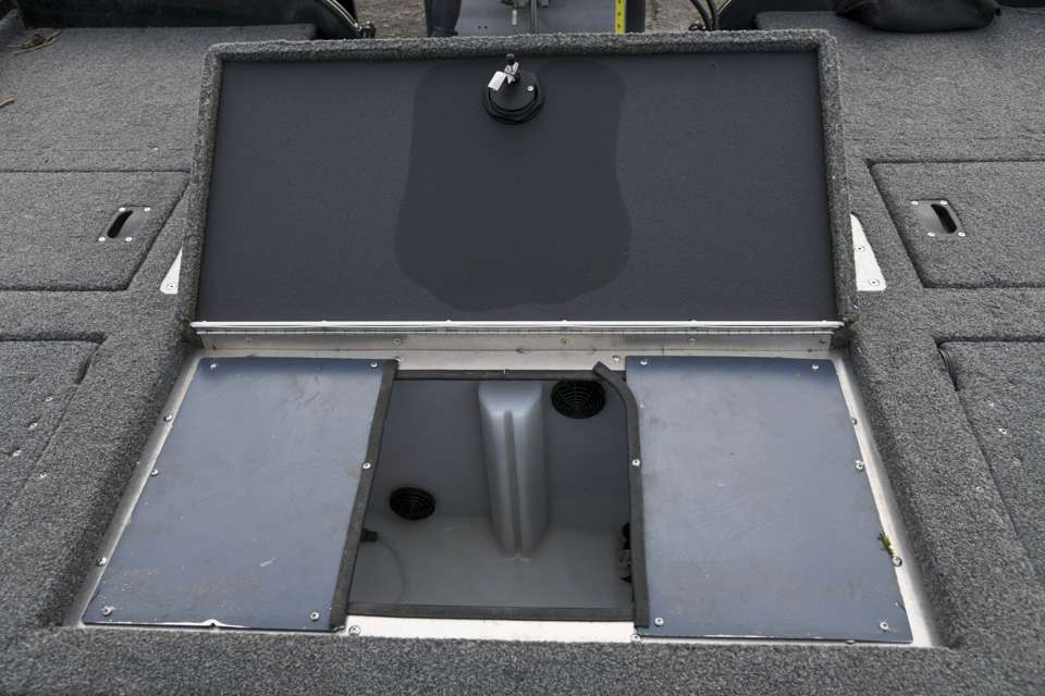 The livewell is cavernous, with a wide-open layout that provides all the room even the largest bass need. Cox has modified his, adding the two gray panels to keep bass corralled when he opens the lid.
<br><br>
âThey seem to want to jump out of it,â Cox said. âI had three 6-pounders in it, and one clear-jumped out. So I put these sides on there so they donât jump out.â
