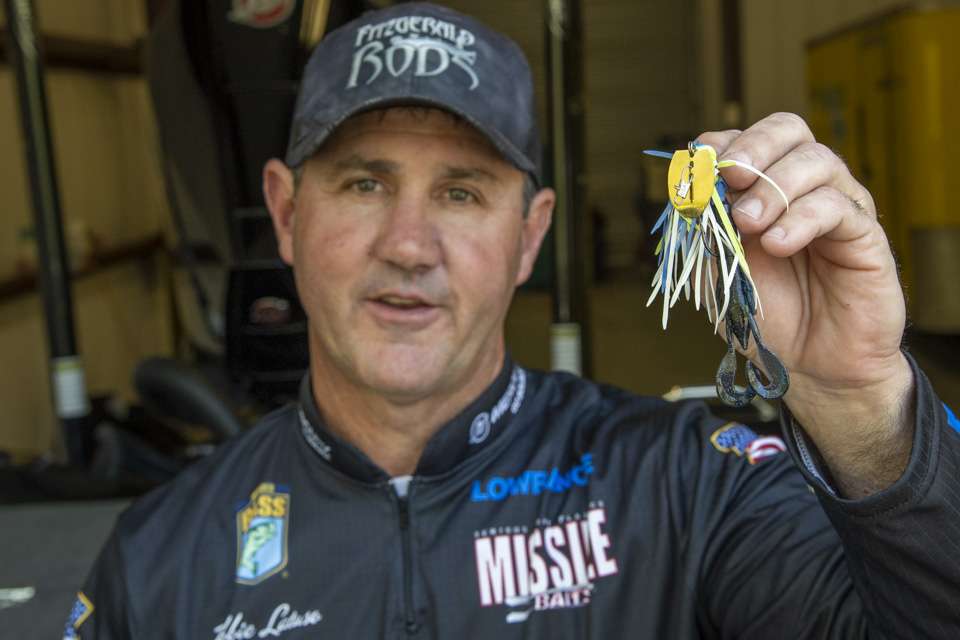 Next up is a 3/8-ounce Delta Lures Thunder Jig with a Missile Baits Craw trailer. âItâs a good all-around choice,â he said. âItâs an easy bait to throw, itâs easy to feel the bait vibrate and itâs easy to feel the bite â they choke it.â