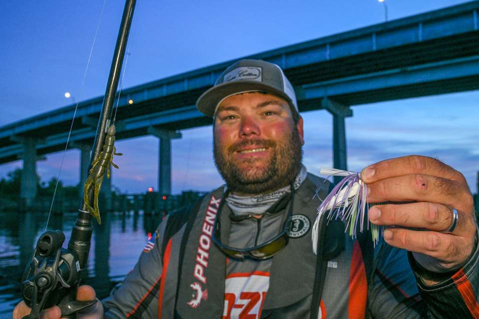 <b>Clent Davis (40-13; 10th)</b><BR>
Clent Davis used a Texas-rigged Mister Twister Buzz Bug on 3/0 Gamakatsu hook and 1/4-ounce weight. A 3/8-ounce Nichols Lures Saber Swim Jig was another choice. 

