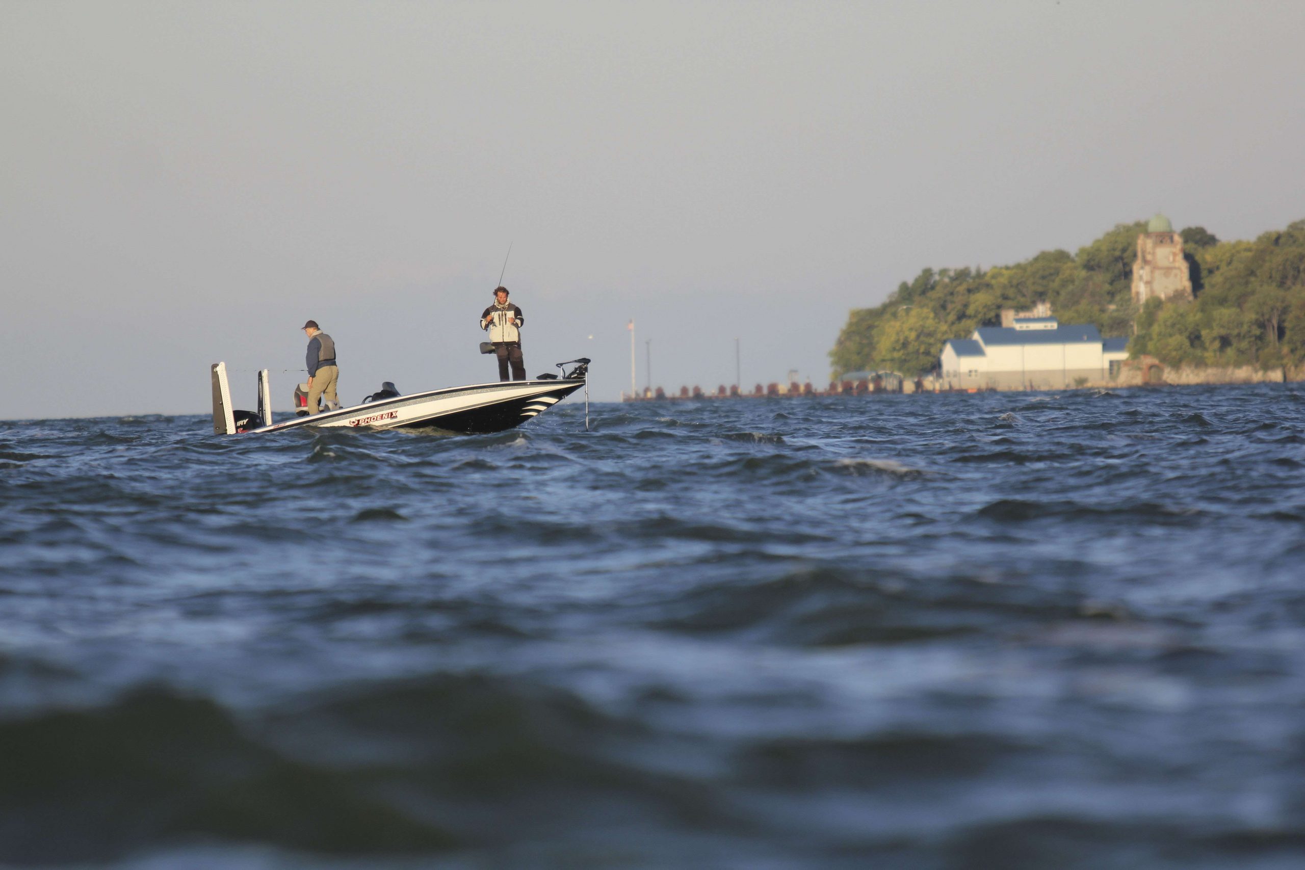 Last year it surged back into the Top 10 on the strength of the average smallmouth weighing in at 4 pounds. It looks like Erie is on track to match its best year, 2014, when it was ranked 3rd in the country. True giants live here, as well. Anglers can expect smallies in the 6-pound range, with the occasional 7-pounder being reported.