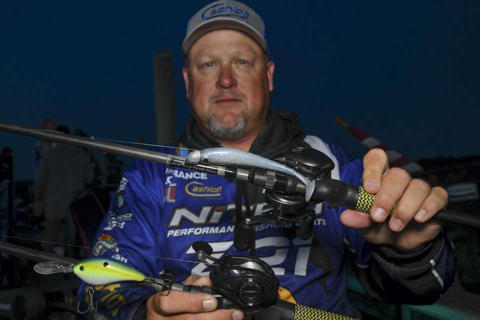 Hartman used a Strike King 6XD Crankbait for deeper fish. A 5.5-inch True Bass Fishing Perfect Head, 99 Problems pattern, rigged on a 3/4-ounce screw lock head was another choice. 

