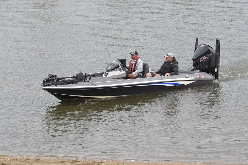 Take a look behind the scenes on Championship Saturday of the 2020 Basspro.com Bassmaster Central Open at the Arkansas River. 