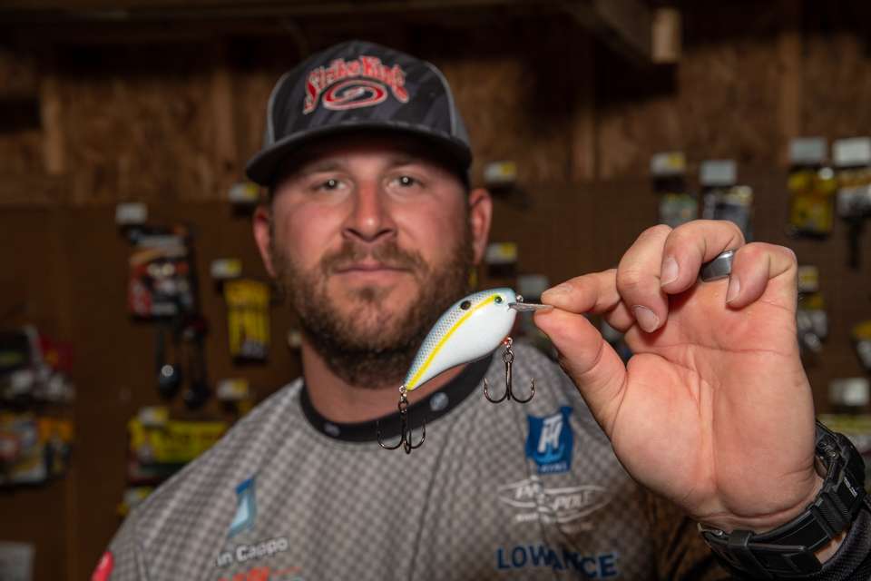 To expand the depth covered by a crankbait, Cappo adds a KVD 2.5 squarebill, which dives from 3 to 6 feet. âItâs the same as the 1.5, but itâs got more wobble,â Cappo said. âIt moves more water.â