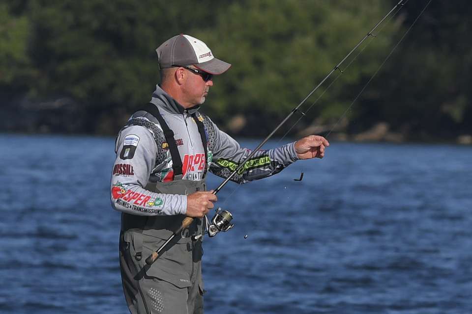 Head out with Chad Morgenthaler as he gets it going early on Day 2 of the 2020 SiteOne Bassmaster Elite at St. Lawrence River!