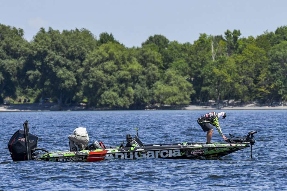 Follow Hunter Shryock as he takes on Day 2 of the 2020 SiteOne Bassmaster Elite at St. Lawrence River!
