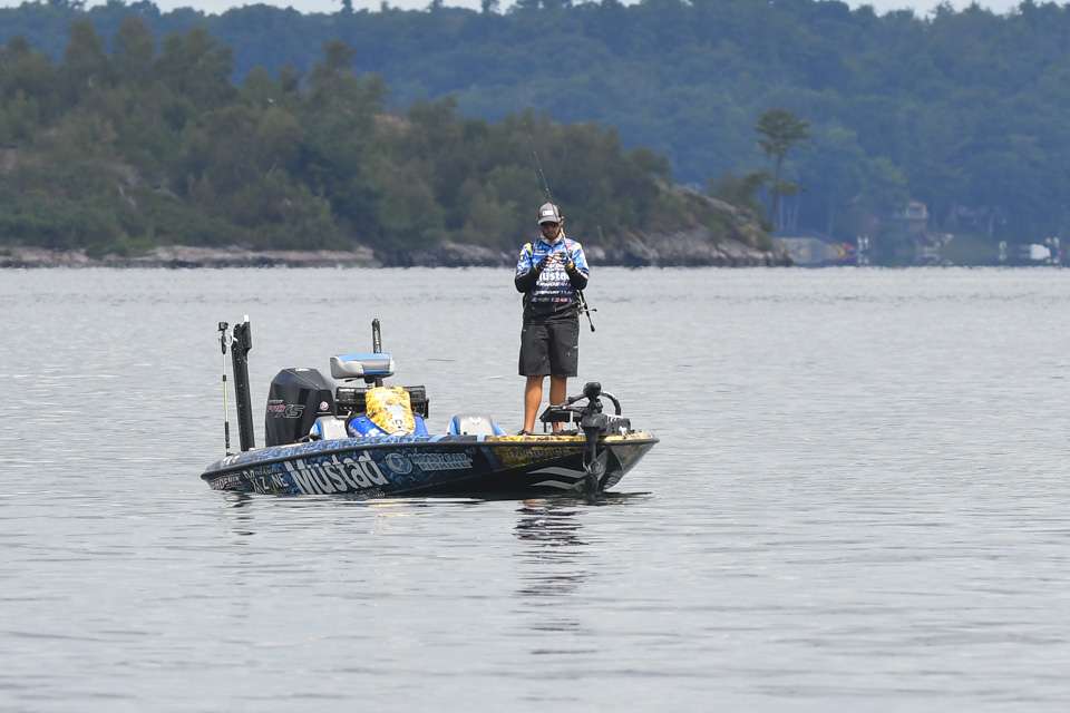 Catch up with Brandon Lester here on day 1 of the 2020 SiteOne Bassmaster Elite at St. Lawrence River.